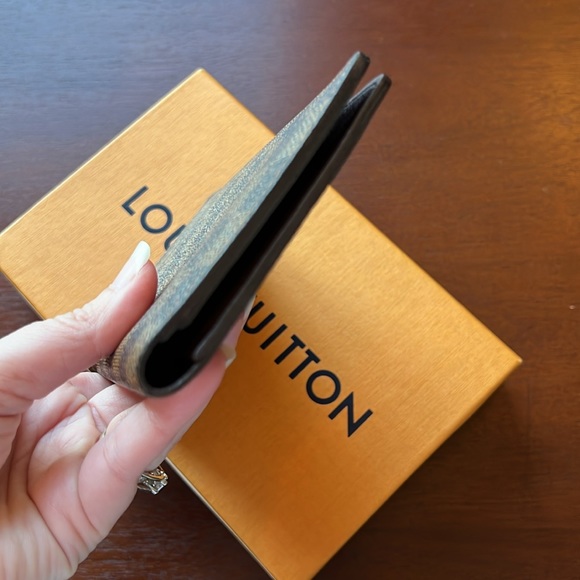 Great Condition Louis Vuitton Checkbook Wallet - Picture 13 of 13